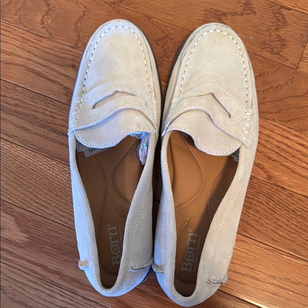 Born Cream Penny Loafers Classic Flats size 8 - Picture 4 of 4